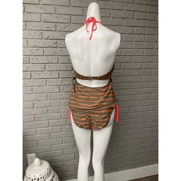 Gossip 2 Piece Swimsuit Size L - Picture 7 of 11